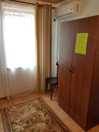 Гостевой дом Guest house Nikolay Гагра Бюджетный двухместный номер с 2 отдельными кроватями-2