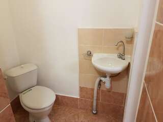 Гостевой дом Guest house Nikolay Гагра Роскошный трехместный номер-4